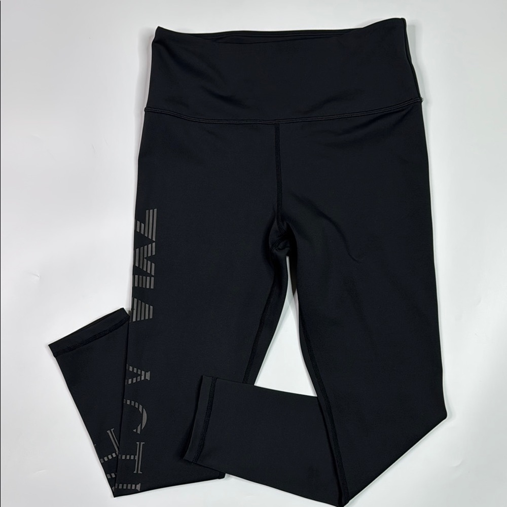 Zyia Active Black Spellout Capri Pants Size 6-8